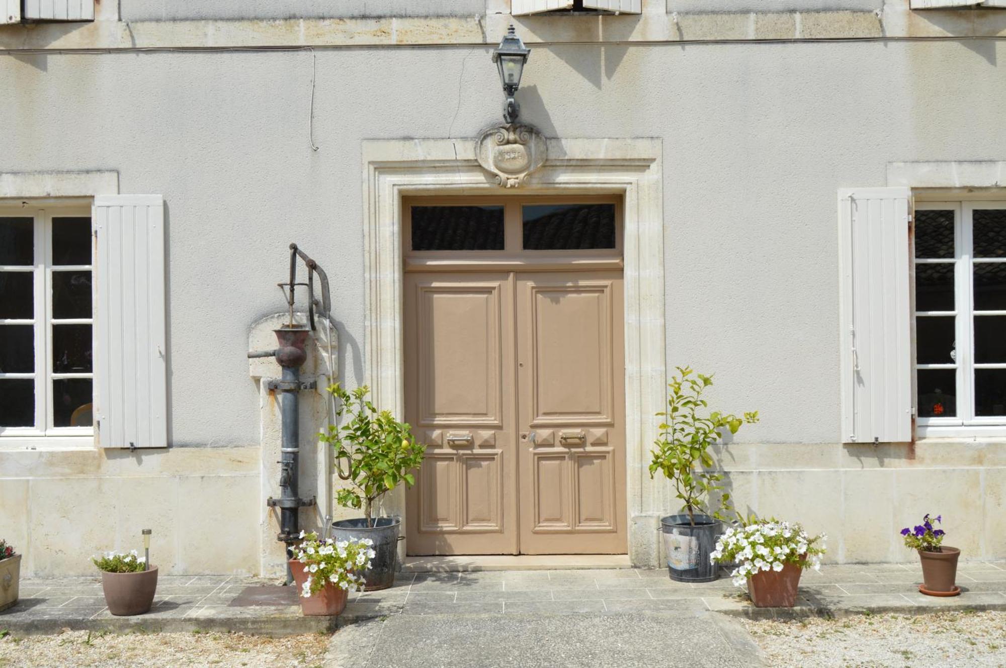 La Vieille Distillerie Le Tâtre Exterior photo